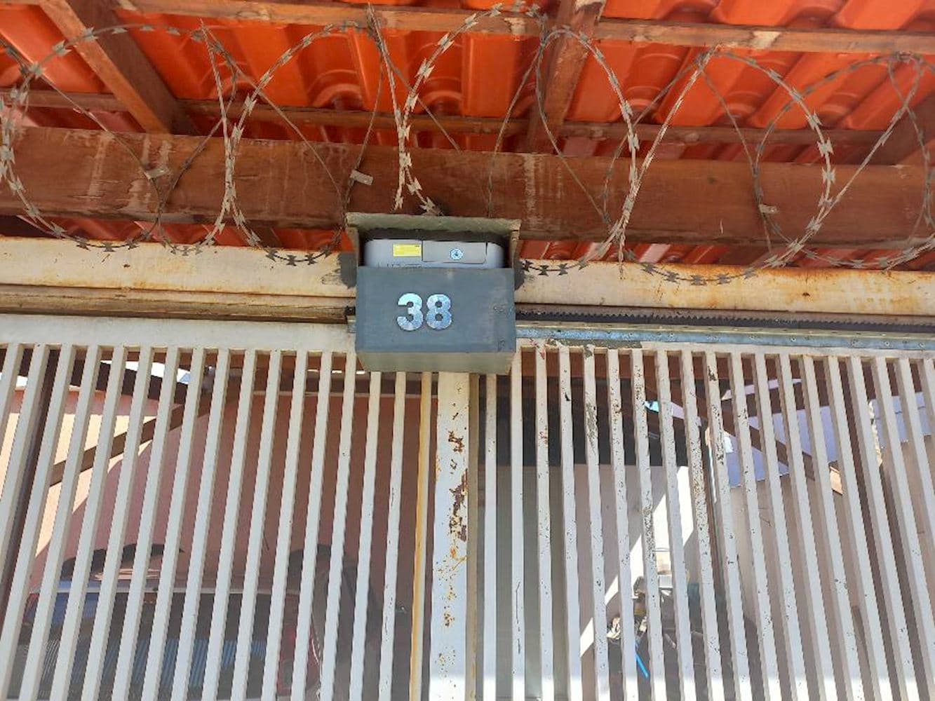 Foto 3 de 4: Casa em leilão em Ribeirão Das Neves - MG, bairro Sevilha — Casa de condomínio em Sevilha - Ribeirão Das Neves/MG