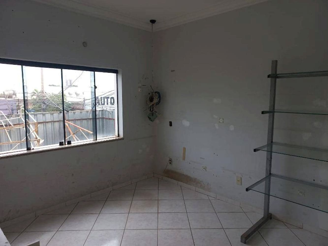 Foto 8 de 28: Casa em leilão em Rondonópolis - MT, bairro Vila Birigui — Casa na Vila Birigui em Rondonópolis/MT