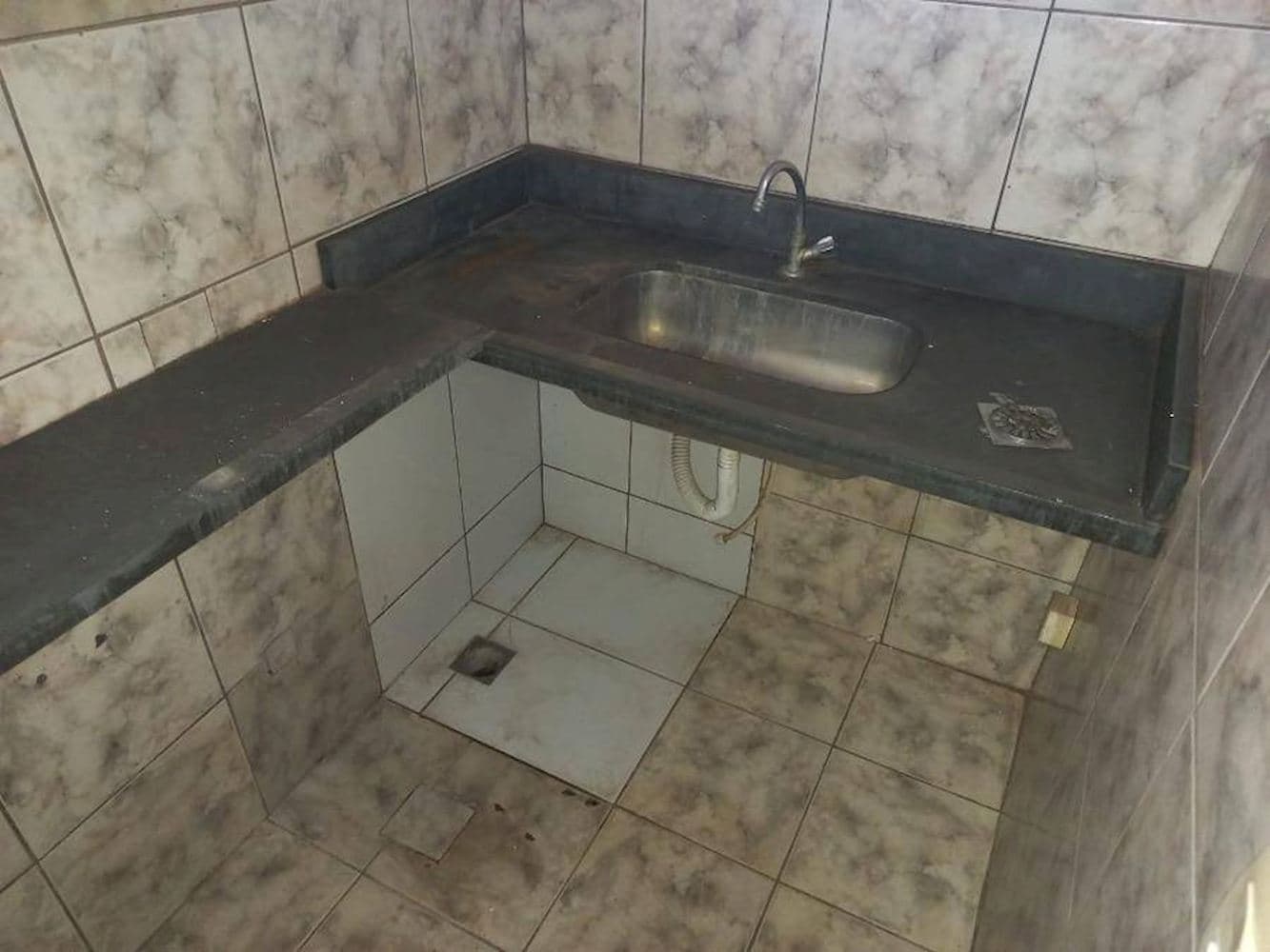 Foto 19 de 28: Casa em leilão em Rondonópolis - MT, bairro Vila Birigui — Casa na Vila Birigui em Rondonópolis/MT