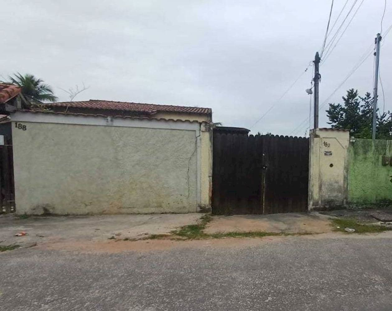 Foto 3 de 3: Casa em leilão em Magé - RJ, bairro Praia Do Imperador — Casa na Praia Do Imperador - Magé/RJ