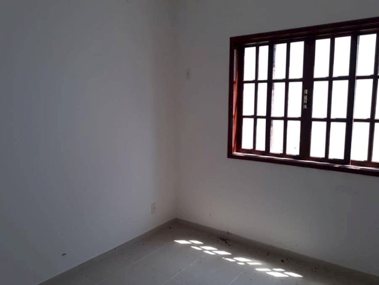 Foto 2 de 11: Casa em leilão em Queimados - RJ, bairro Centro — Casa no Centro de Queimados/RJ