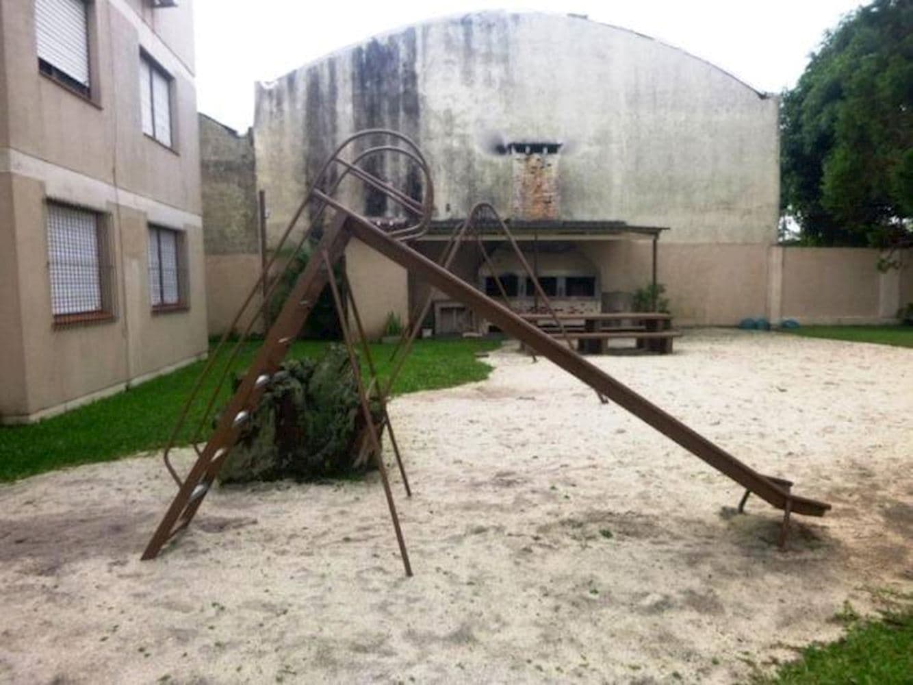 Foto 18 de 21: Apartamento em leilão em Pelotas - RS, bairro Três Vendas — Apartamento no "Res. Tablada" - Três Vendas - Pelotas/RS