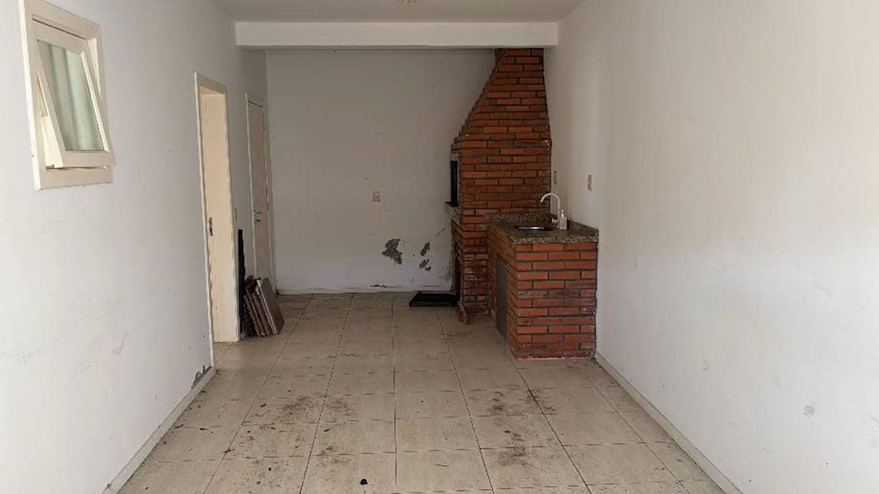 Foto 8 de 17: Casa em leilão em Canoas - RS, bairro Estradaância Velha — Casa em Estância Velha - Canoas/RS