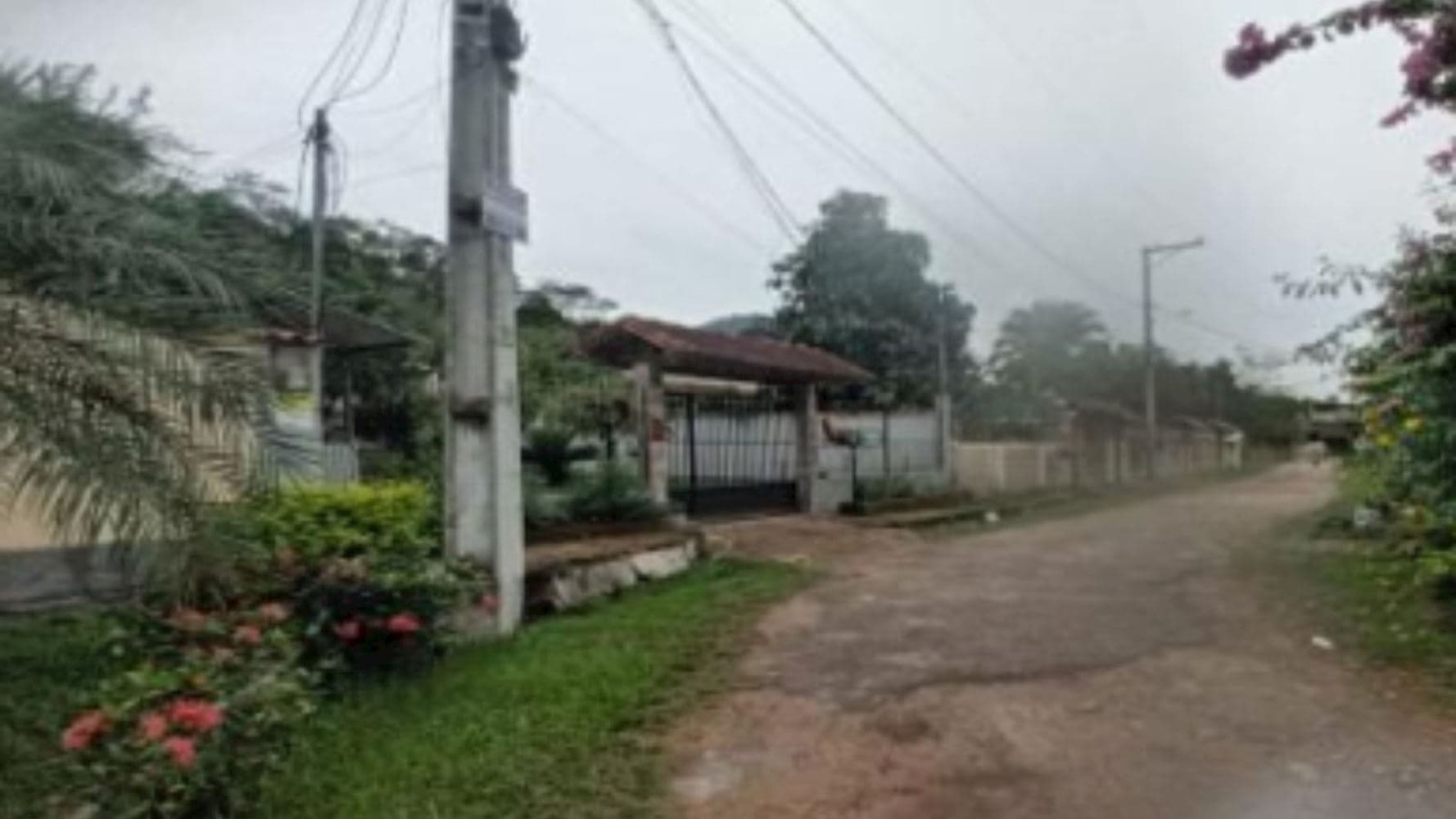 Foto 5 de 5: Casa em leilão em Guapimirim - RJ, bairro Granja Cadetes Fabres — Casa na Granja Cadetes Fabres  - Guapimirim/RJ