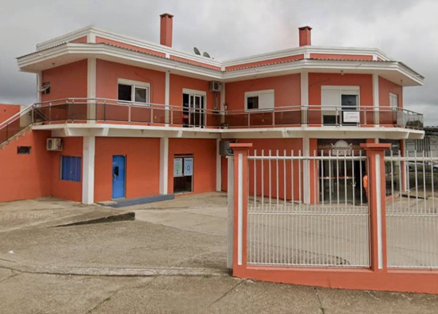 Foto 2 de 3: Comercial em leilão em Santiago - RS, bairro Gaspar Dutra — Loja Comercial no "Cond. Água Azul" - Gaspar Dutra - Santiago/RS