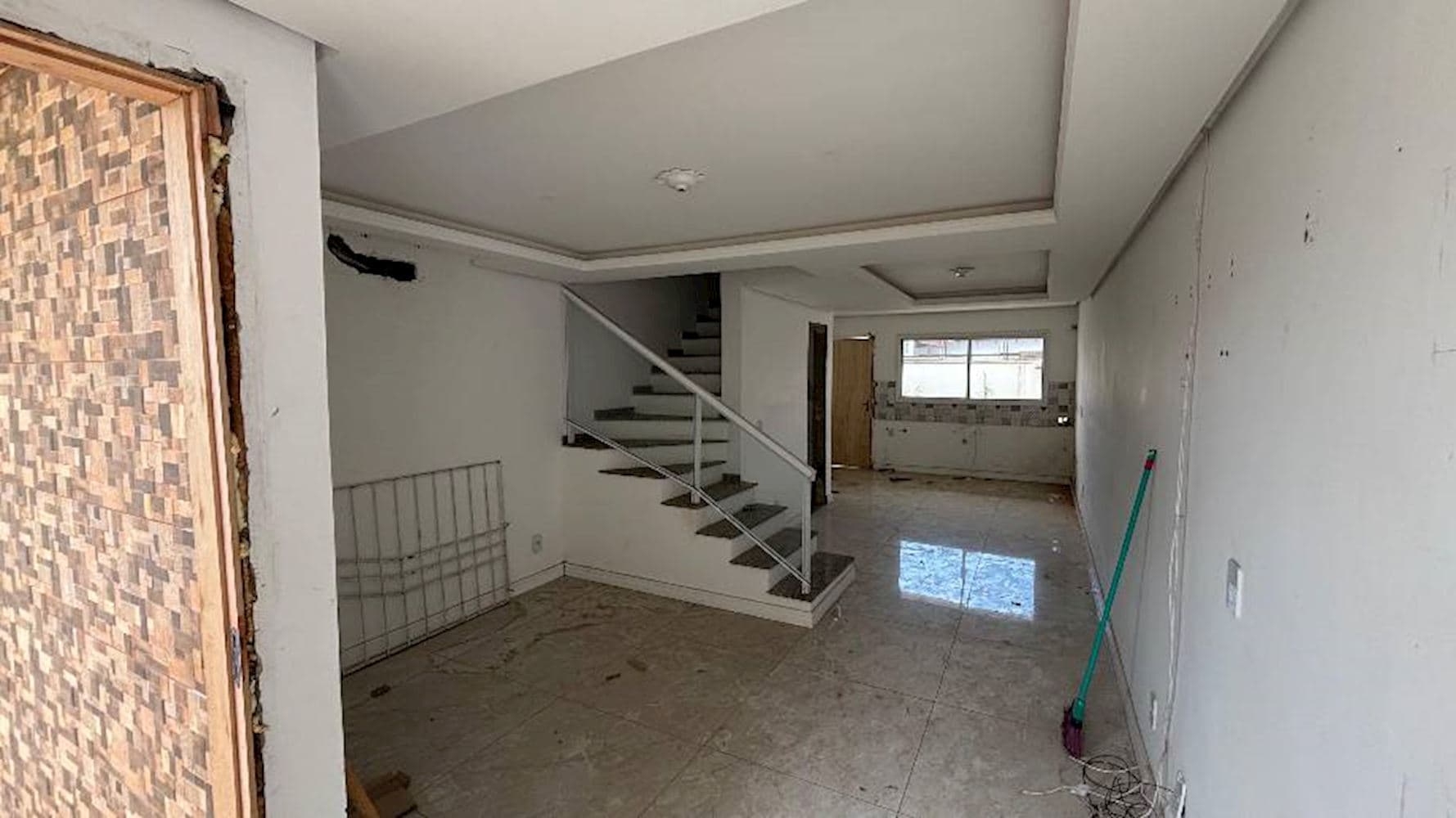 Foto 3 de 11: Casa em leilão em Canoas - RS, bairro Brigadeira — Casa de condomínio em Brigadeira - Canoas/RS