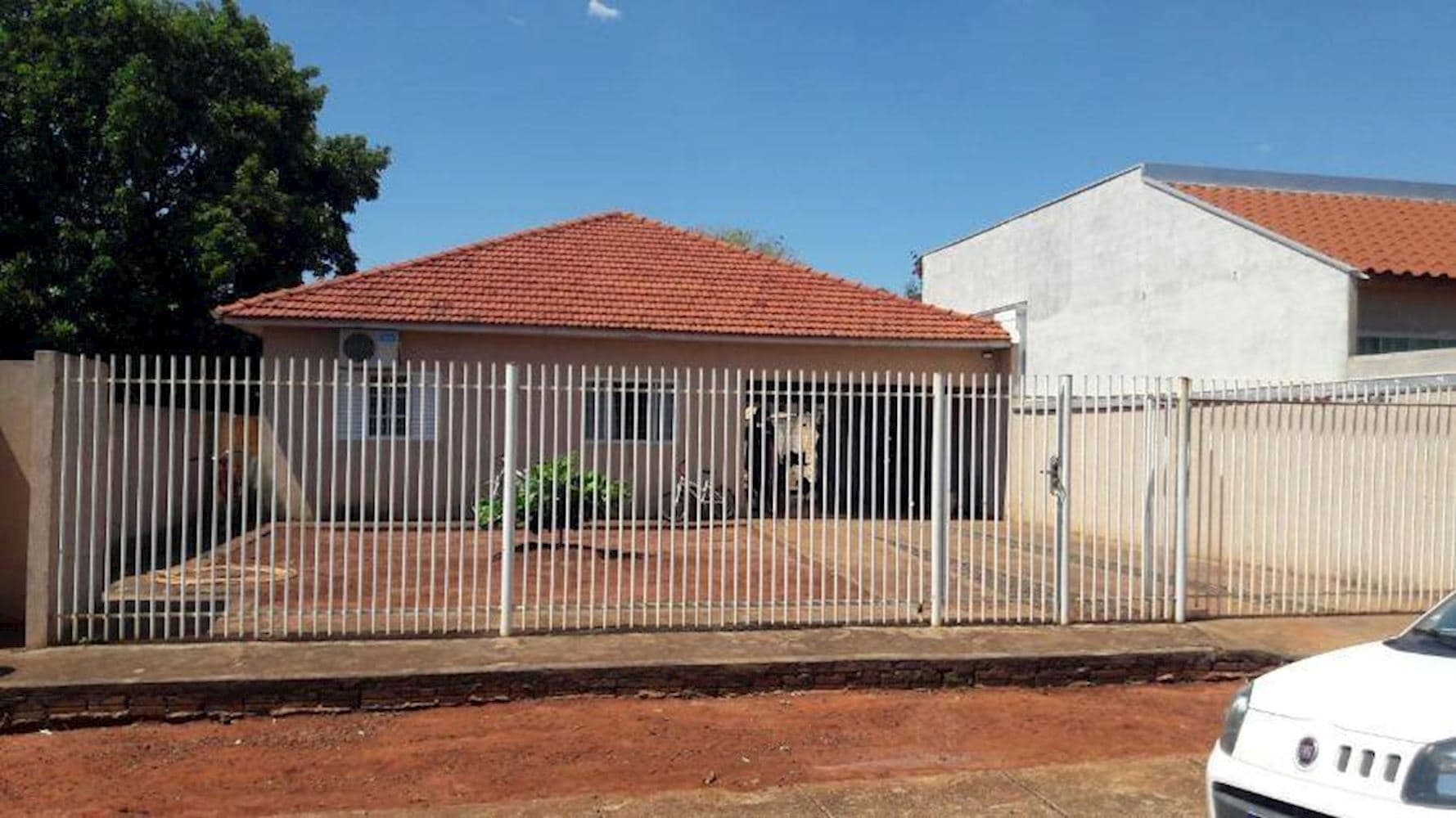 Foto 2 de 12: Casa em leilão em São Carlos Do Ivaí - PR, bairro Centro — Casa no Centro de São Carlos do Ivaí/PR