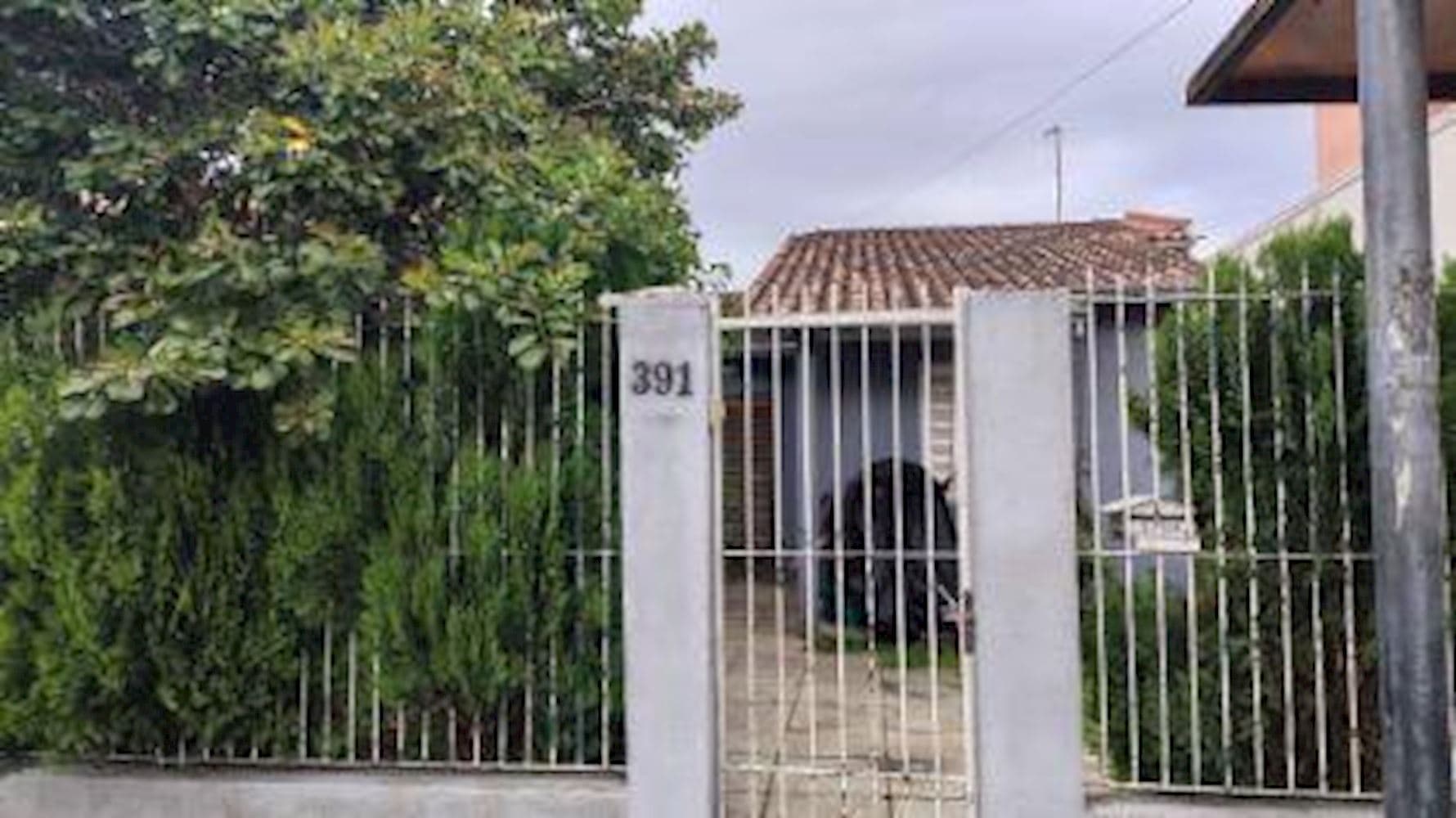 Foto 2 de 3: Casa em leilão em Alvorada - RS, bairro Jardim Algarve — Casa no Jardim Algarve - Alvorada/RS