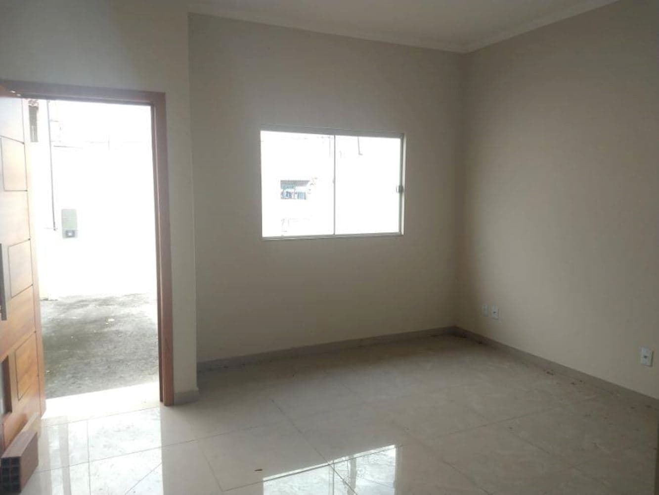 Foto 4 de 12: Casa em leilão em Lorena - SP, bairro Cidade Industrial — Casa na Cidade Industrial - Lorena/SP