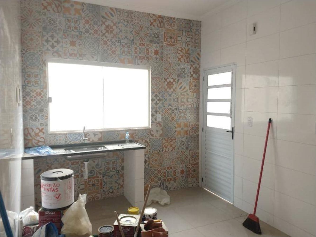 Foto 6 de 12: Casa em leilão em Lorena - SP, bairro Cidade Industrial — Casa na Cidade Industrial - Lorena/SP
