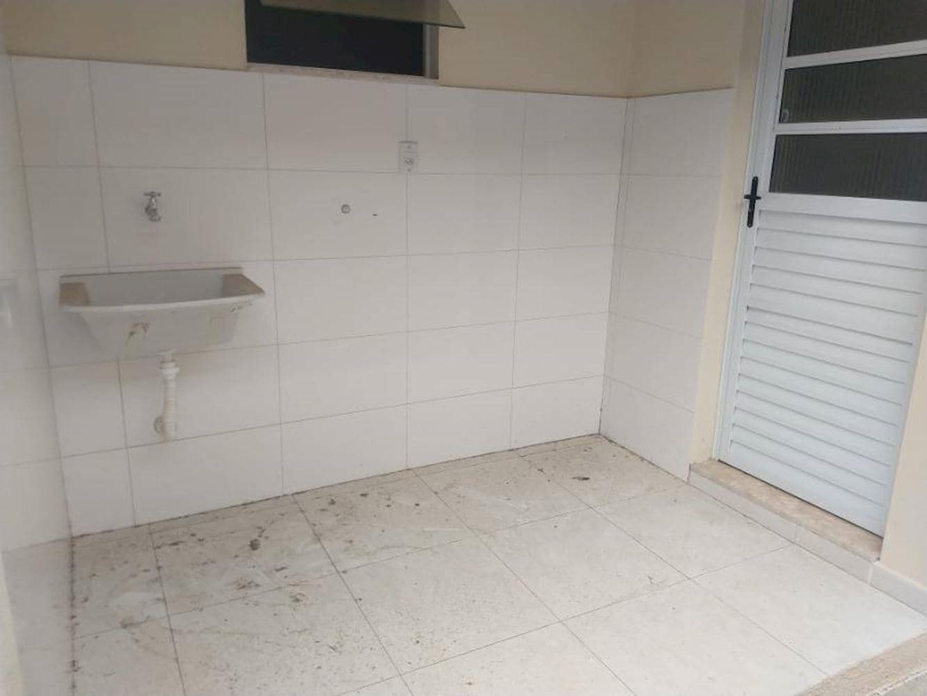 Foto 11 de 12: Casa em leilão em Lorena - SP, bairro Cidade Industrial — Casa na Cidade Industrial - Lorena/SP