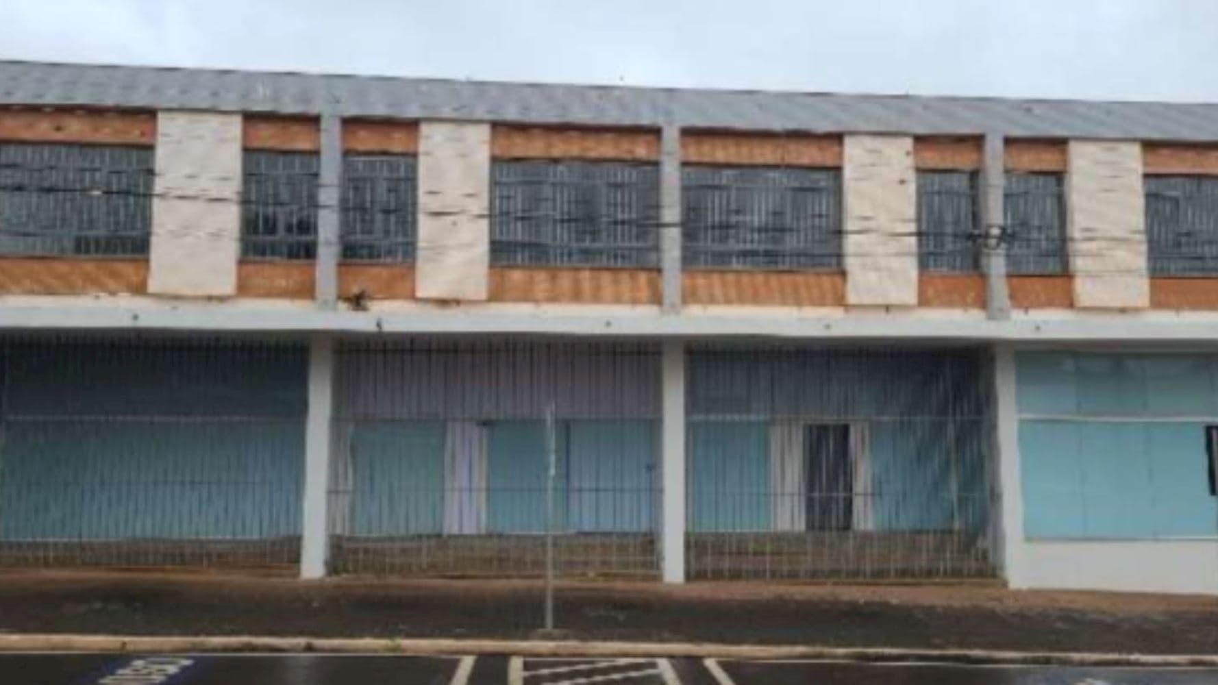 Foto 2 de 4: Comercial em leilão em Centenário Do Sul - PR, bairro Centro — Loja Comercial em Centenário do Sul/PR