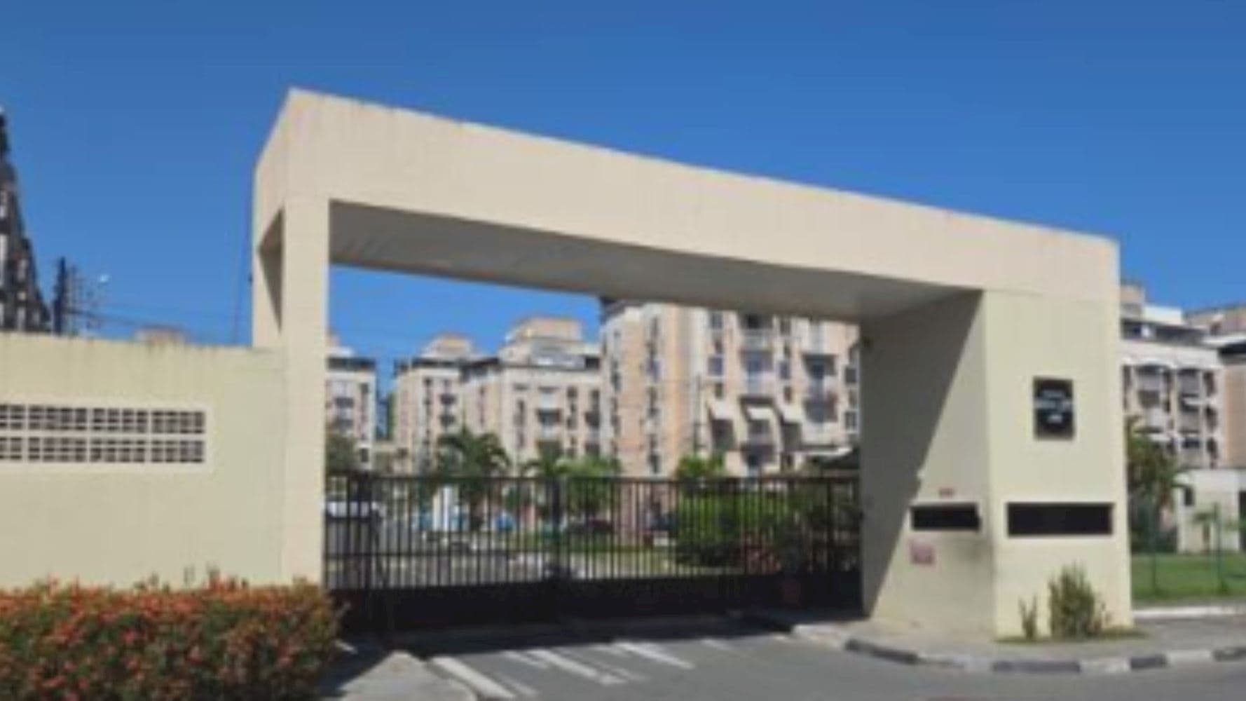 Foto 2 de 5: Apartamento em leilão em Lauro De Freitas - BA, bairro Caji — Apartamento no "Condomínio Residencial Goya Life" - Caji - Lauro de Freitas/BA