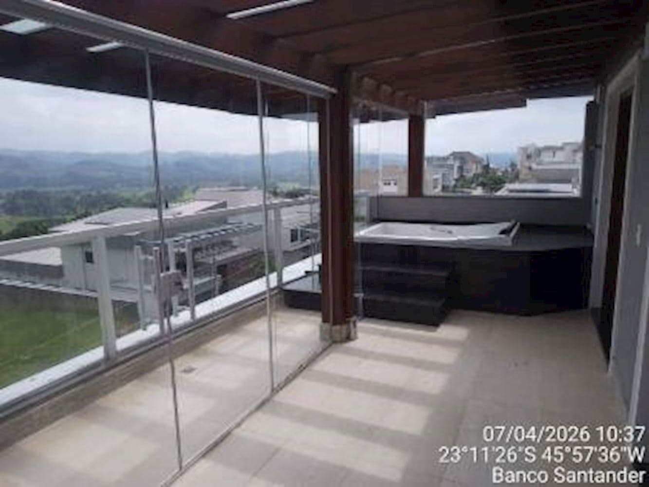 Foto 11 de 20: Casa em leilão em São José Dos Campos - SP, bairro Jaguari — Casa de Condomínio Residencial Jaguary - Jaguari - São José dos Campos/SP