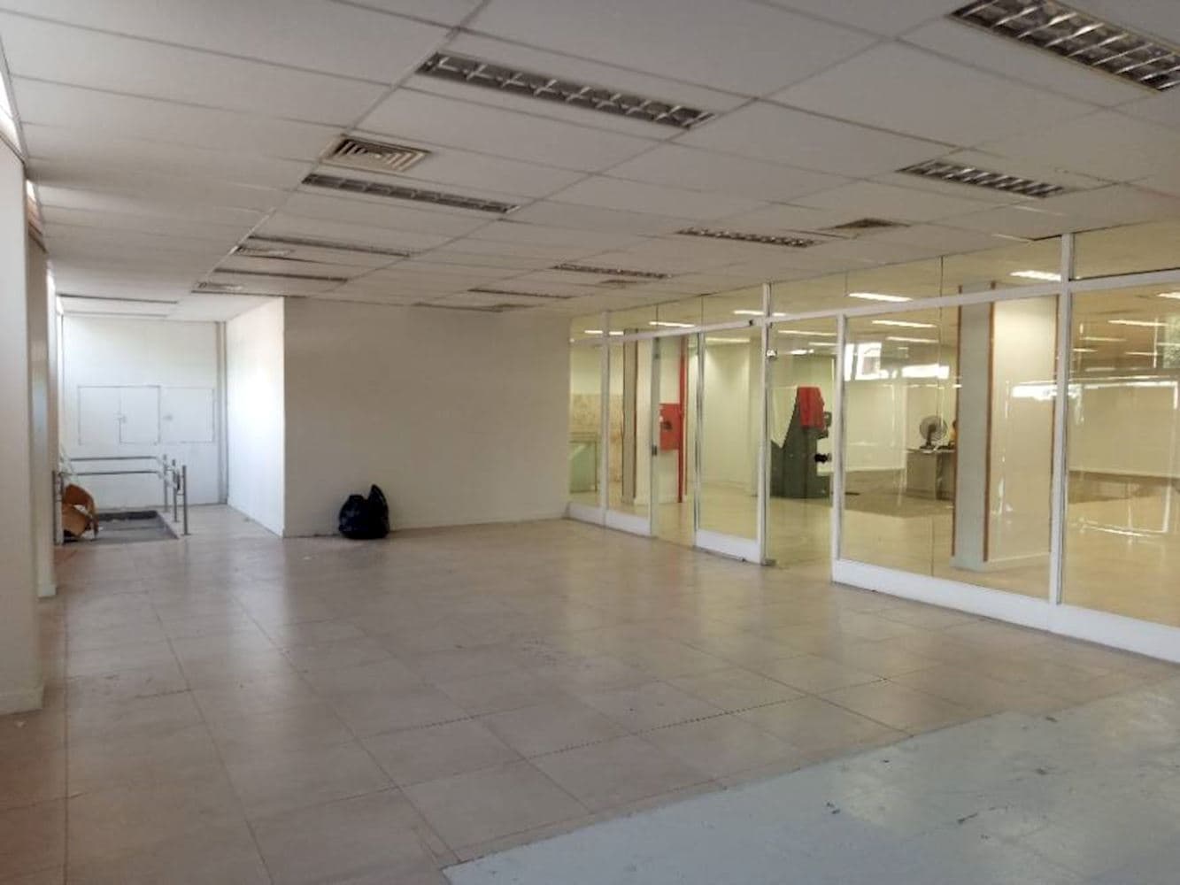 Foto 10 de 14: Comercial em leilão em São Luís - MA, bairro Centro — Loja Comercial no "Edifício Banco da Lavoura" - Centro - São Luís/MA