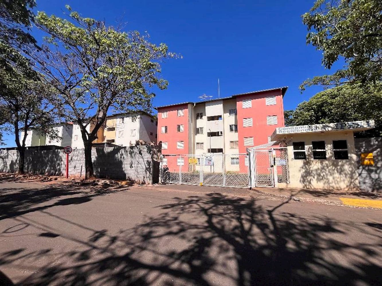 Foto 3 de 3: Apartamento em leilão em Araraquara - SP, bairro Vila Santa Maria — Apartamento na Vila Santa Maria em Araraquara/SP