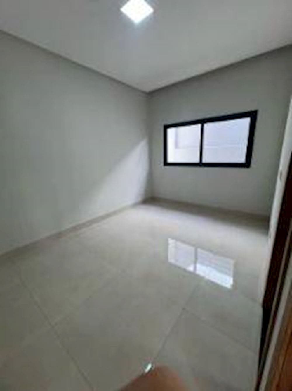Foto 12 de 17: Casa em leilão em Anápolis - GO, bairro Anápolis City — Casa em Anápolis City - Anápolis/GO