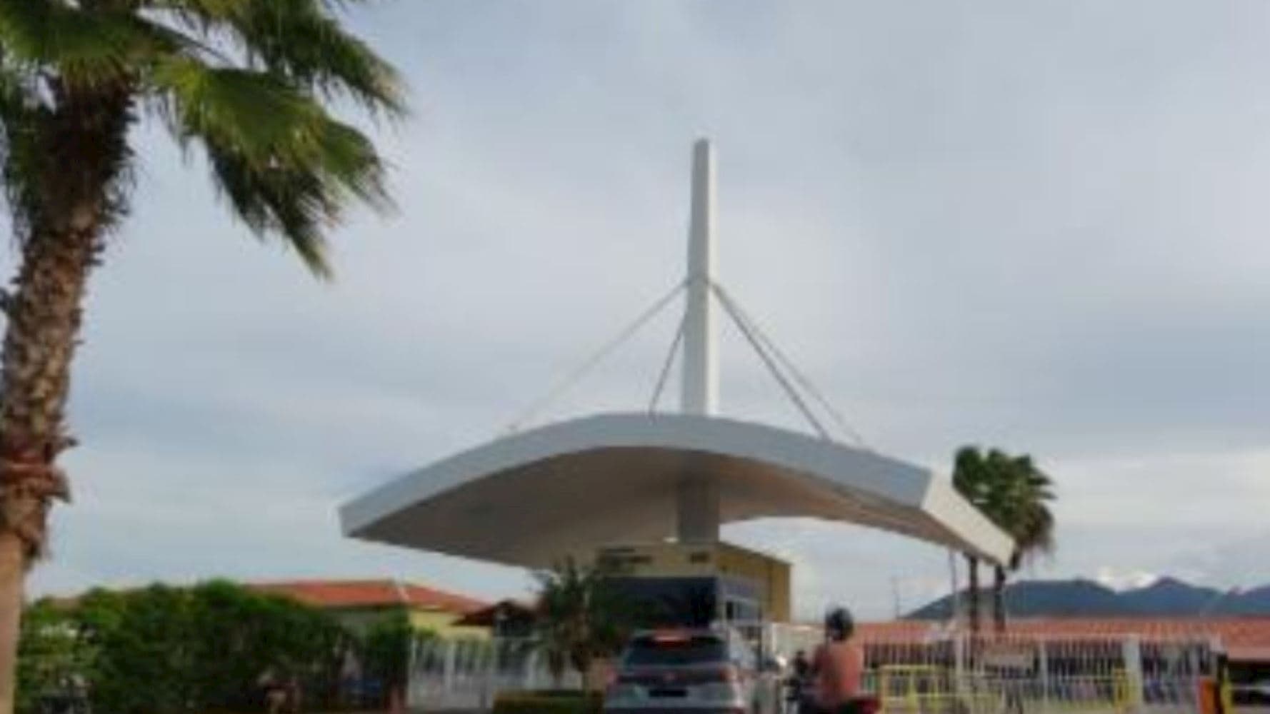 Foto 1 de 4: Casa em leilão em Pacatuba - CE, bairro Senador Carlos Jereissati — Casa no "Condomínio Moraas Pacatuba I" - Senador Carlos Jereissati - Pacatuba/CE