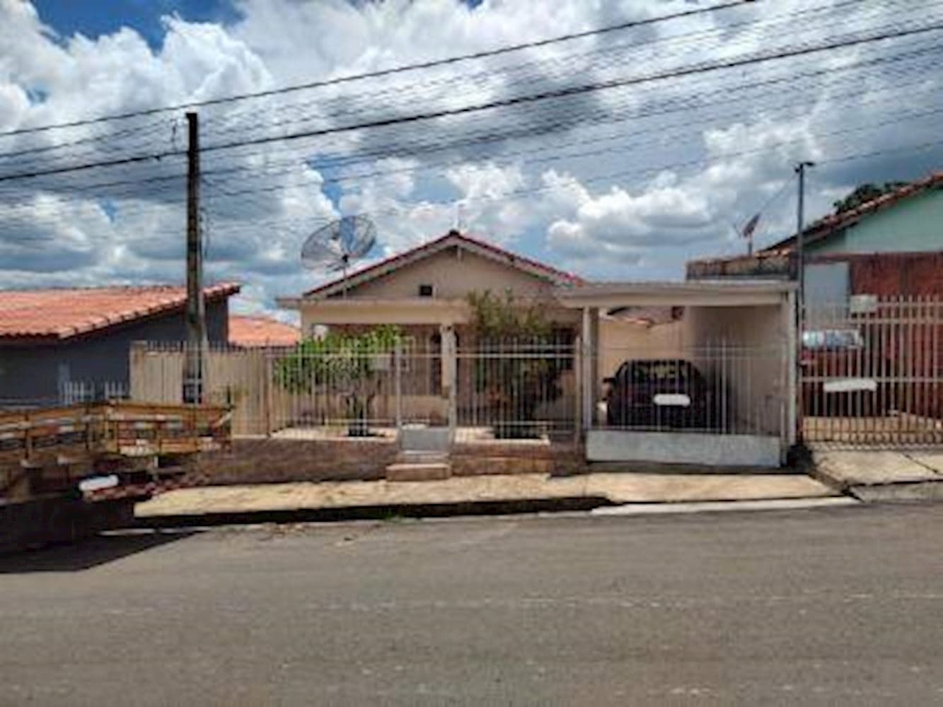 Foto 1 de 13: Casa em leilão em Angatuba - SP, bairro Vila Nova — Casa em Vila Nova - Angatuba/SP