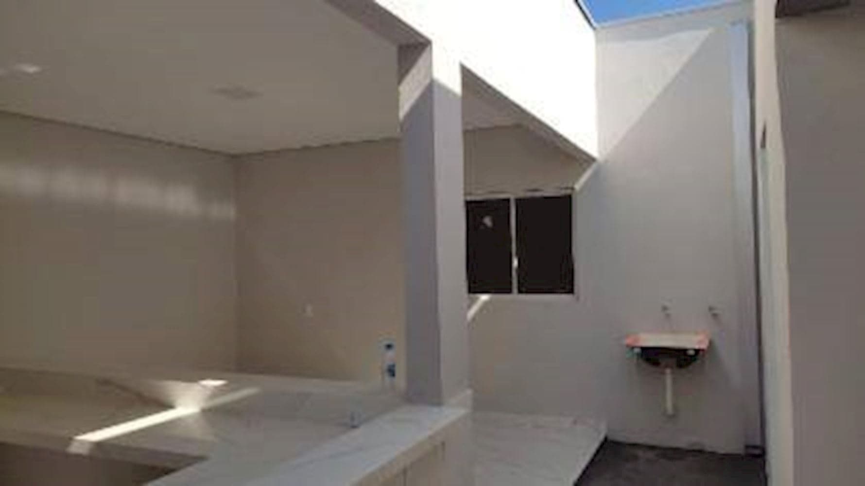 Foto 10 de 10: Casa em leilão em Arenápolis - MT, bairro Bela Vista — Casa na Bela Vista - Arenápolis/MT