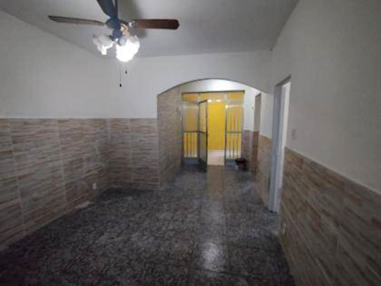 Foto 5 de 10: Casa em leilão em Nilópolis - RJ, bairro Nossa Senhora de Fatima — Casa em Nossa Senhora De Fatima - Nilópolis/RJ