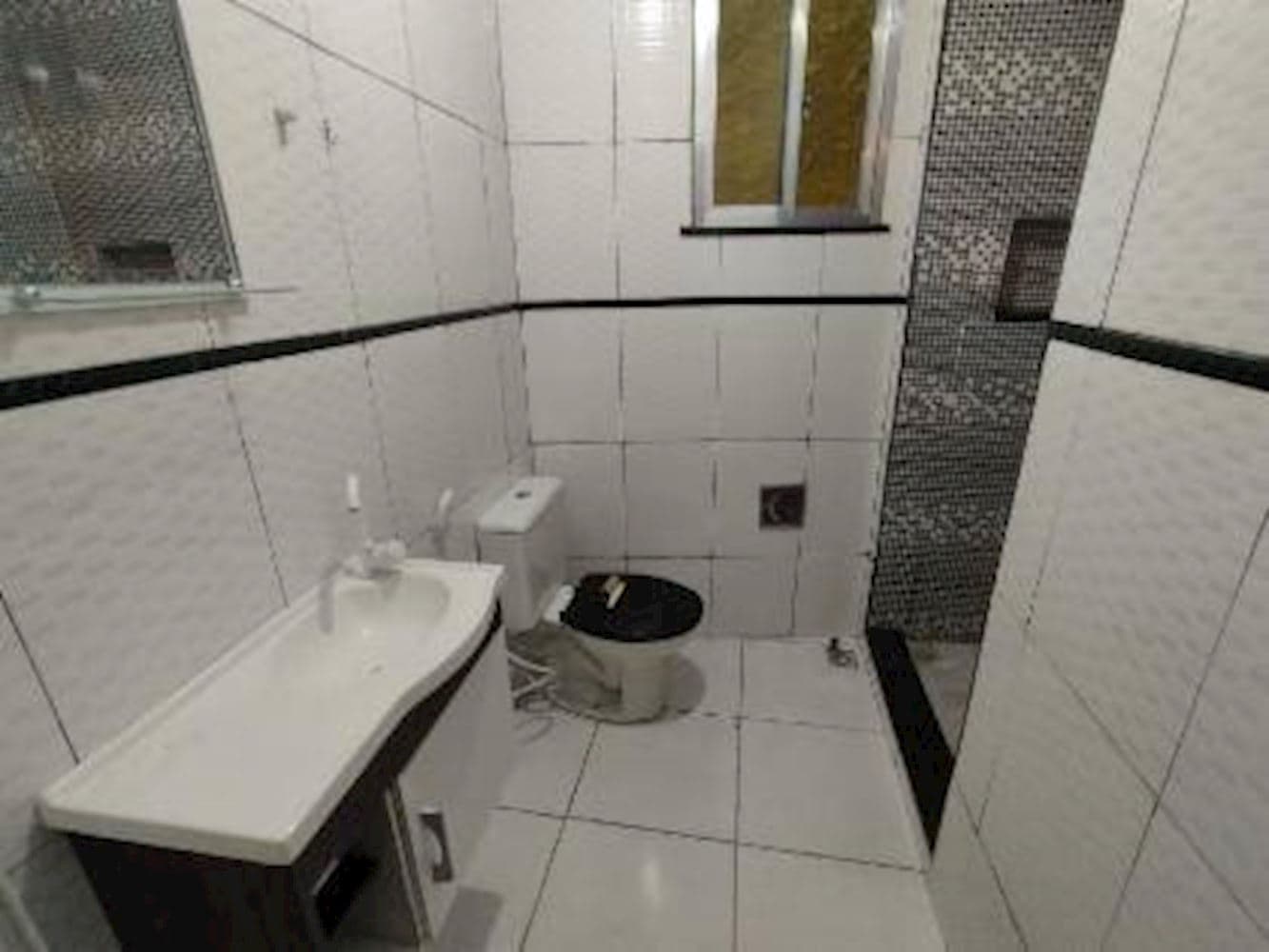 Foto 7 de 10: Casa em leilão em Nilópolis - RJ, bairro Nossa Senhora de Fatima — Casa em Nossa Senhora De Fatima - Nilópolis/RJ