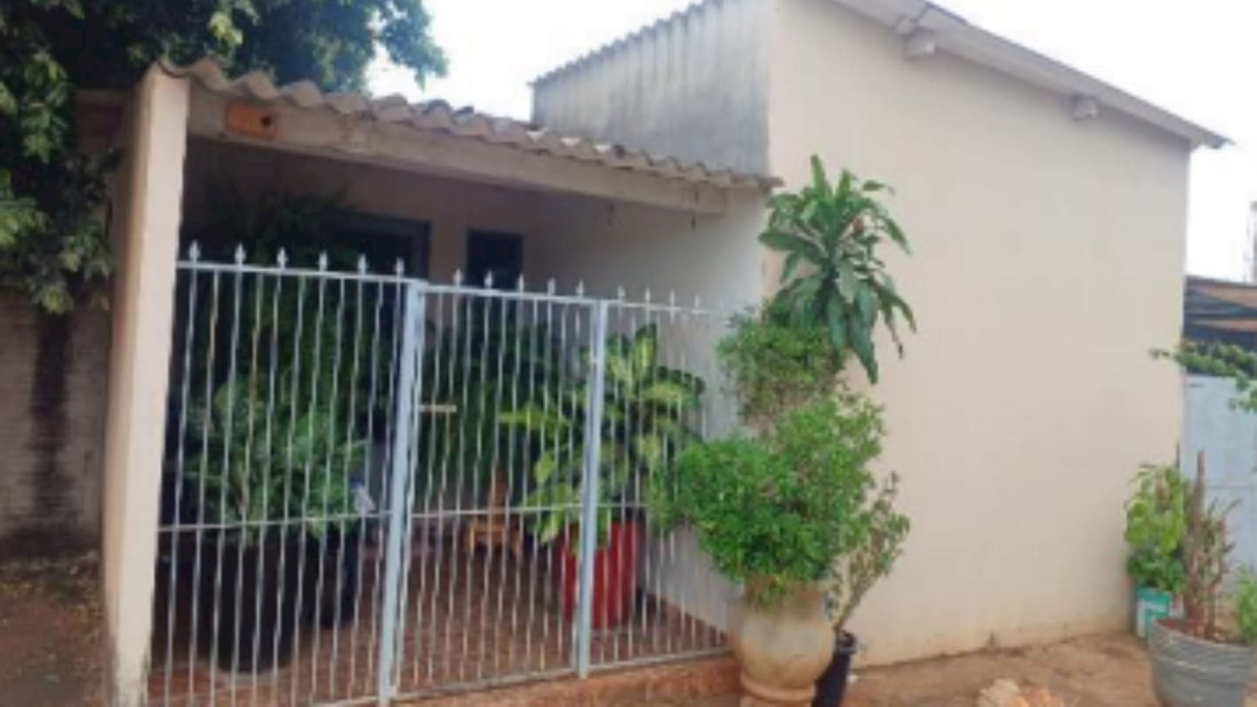 Foto 3 de 5: Casa em leilão em Urânia - SP, bairro Vicente Filié — Casa em Vicente Filié - Urânia/SP