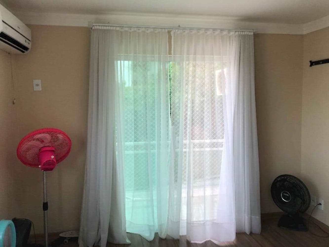 Foto 14 de 21: Casa em leilão em Itaboraí - RJ, bairro Venda das Pedras — Casa em Condomínio na Venda Das Pedras - Itaboraí/RJ