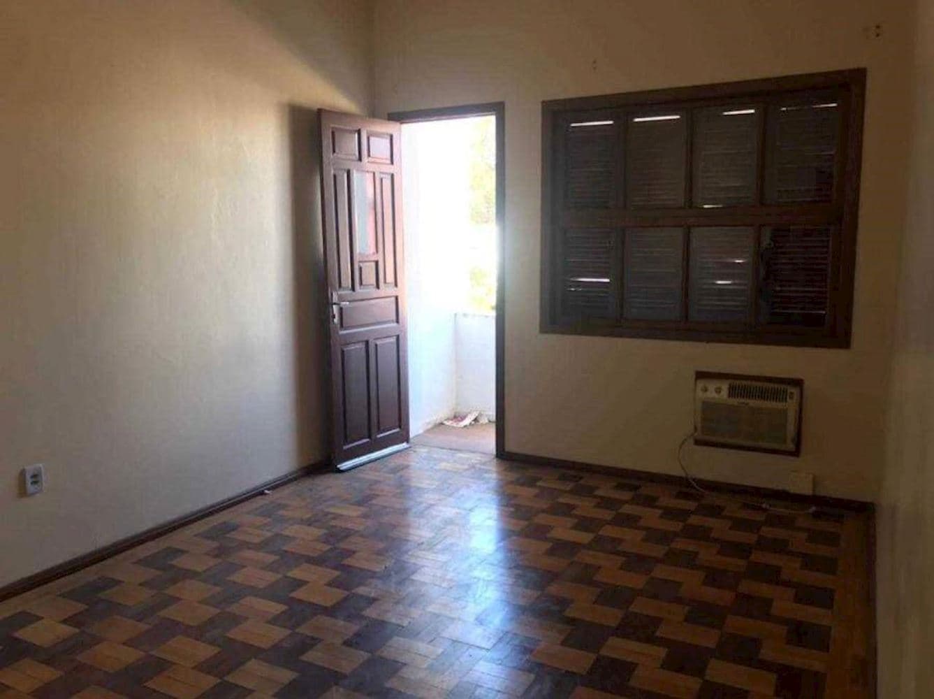 Foto 6 de 15: Apartamento em leilão em Uruguaiana - RS, bairro Centro — Apartamento no "Edifício Dona Fani" - Centro - Uruguaiana/RS