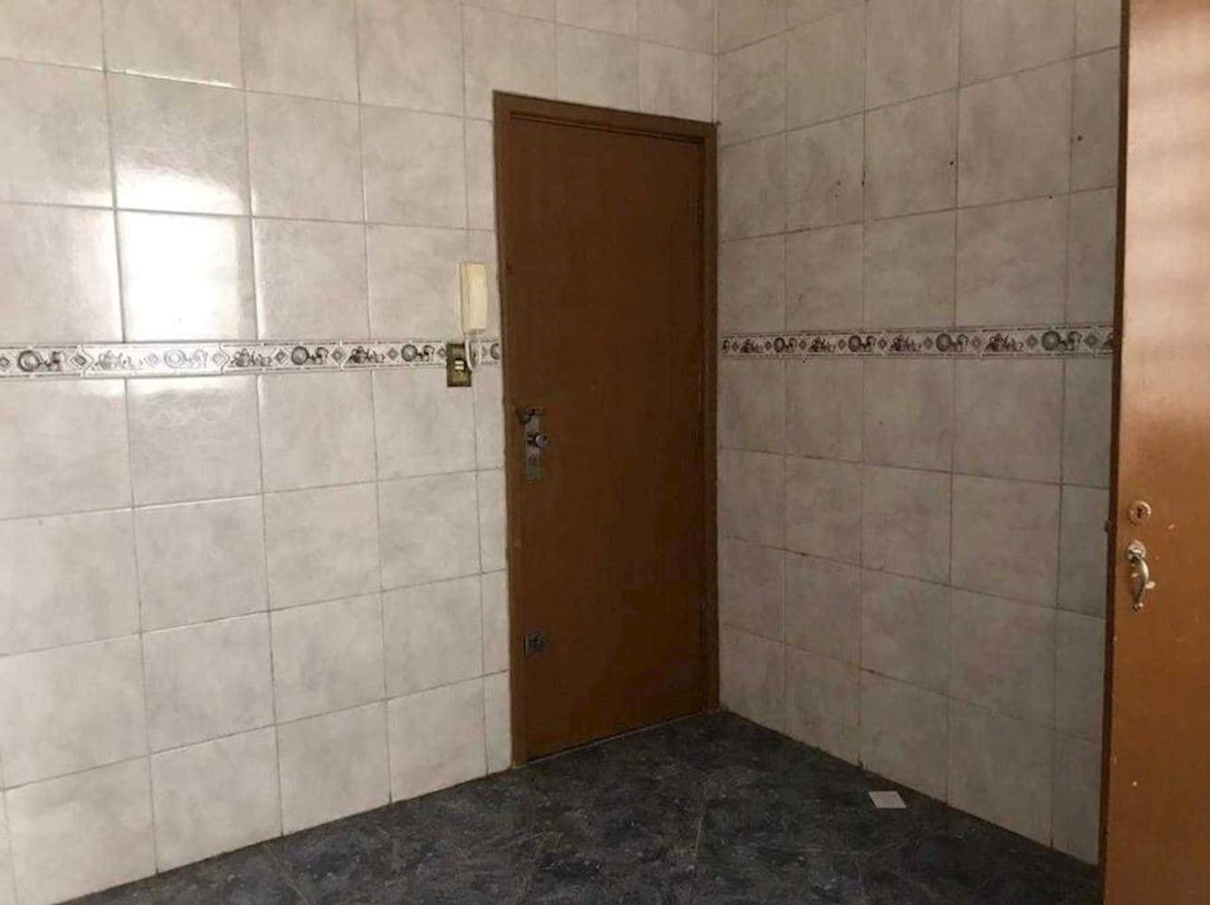 Foto 10 de 15: Apartamento em leilão em Uruguaiana - RS, bairro Centro — Apartamento no "Edifício Dona Fani" - Centro - Uruguaiana/RS
