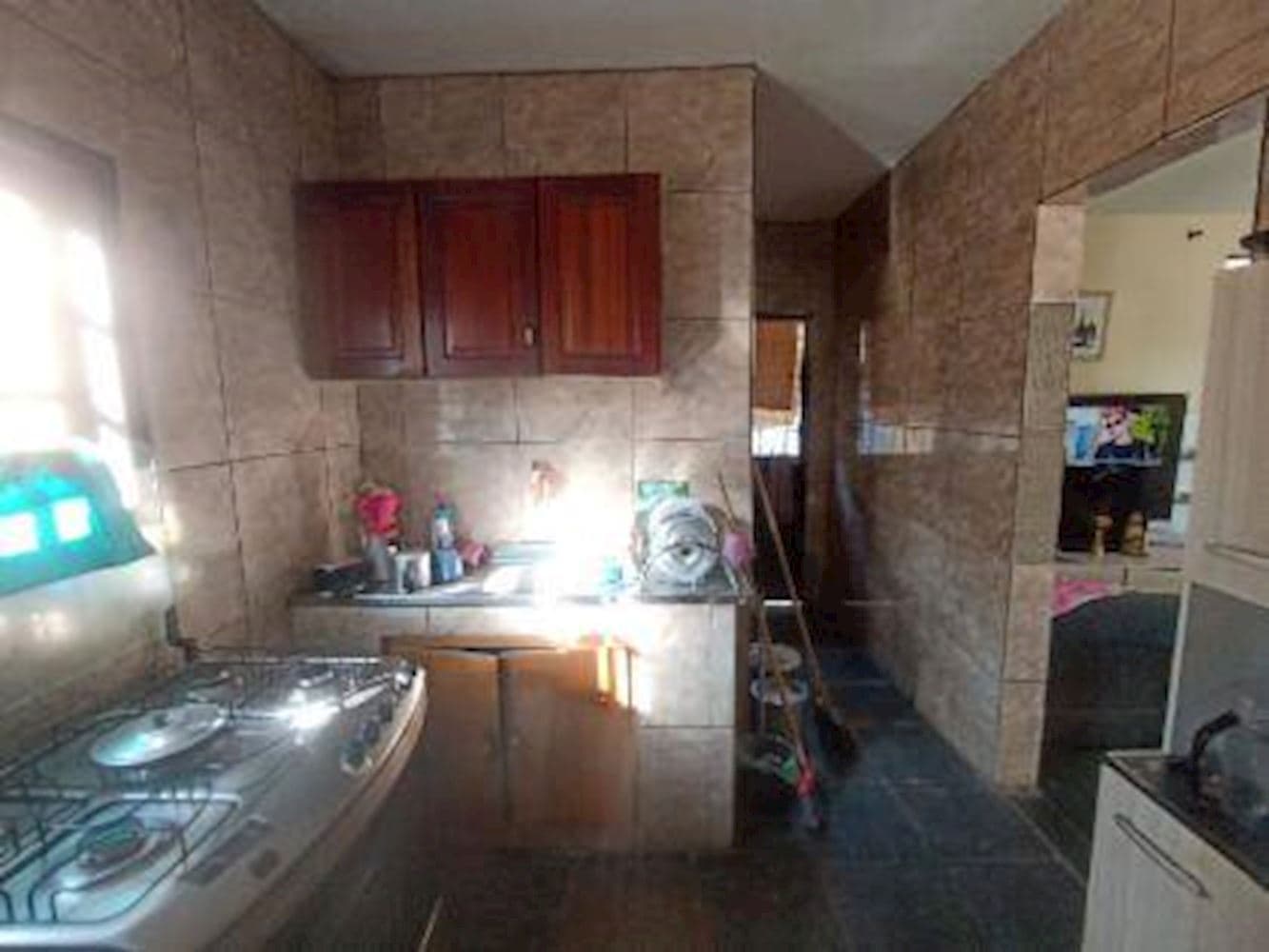 Foto 7 de 10: Casa em leilão em Magé - RJ, bairro Praia do Imperador — Casa na Praia do Imperador em Magé/RJ