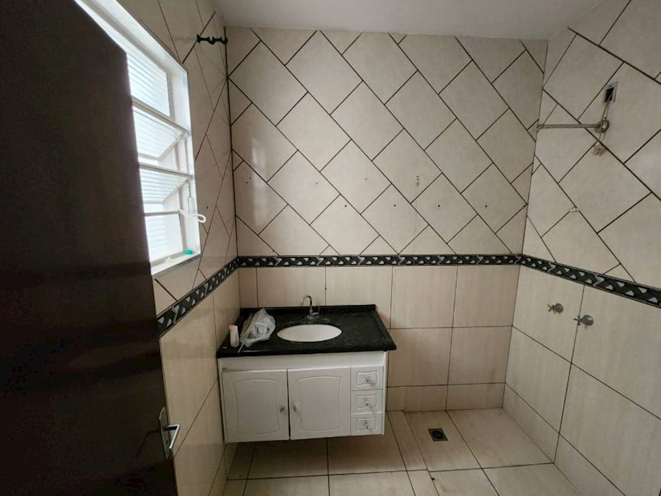 Foto 4 de 7: Casa em leilão em Tupã - SP, bairro Vila Bandeirantes — Casa na Vila Bandeirantes - Tupã/SP