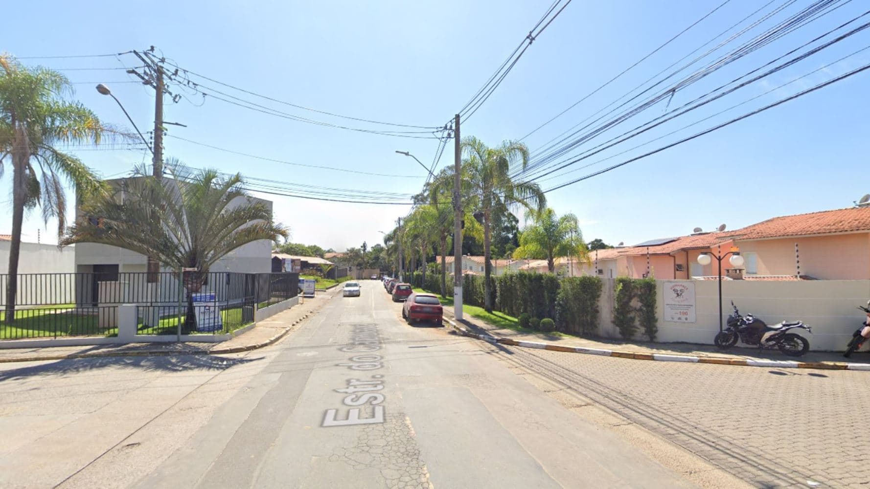 Foto 4 de 4: Casa em leilão em Cotia - SP, bairro Jardim Ipês — Casa no "Condomínio Residencial Porto Seguro" - Jardim Ipês - Cotia/SP