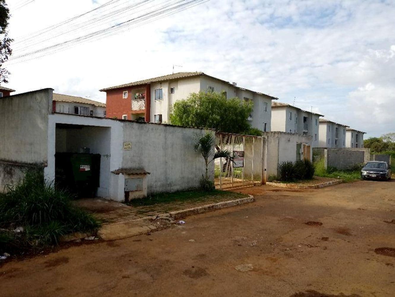 Foto 2 de 3: Apartamento em leilão em Luziânia - GO, bairro Cidade Osfaya — Apartamento em Cidade Osfaya - Luziânia/GO