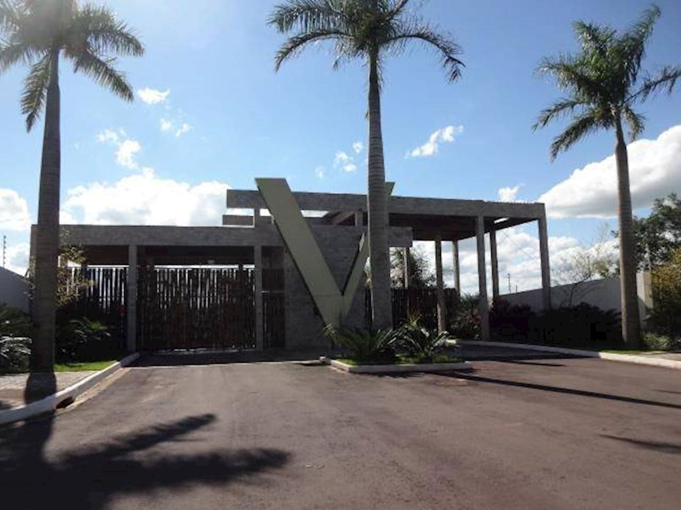 Foto 1 de 18: Terreno em leilão em Pérola - PR — Lote no Parque Residencial Viva - Pérola/PR
