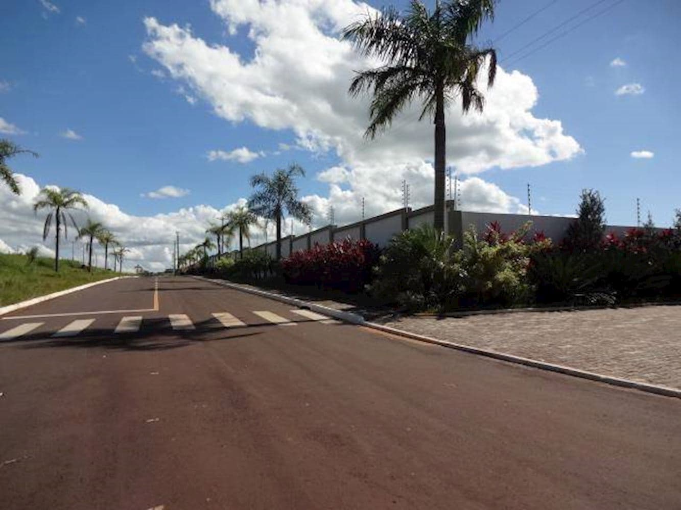 Foto 2 de 18: Terreno em leilão em Pérola - PR — Lote no Parque Residencial Viva - Pérola/PR
