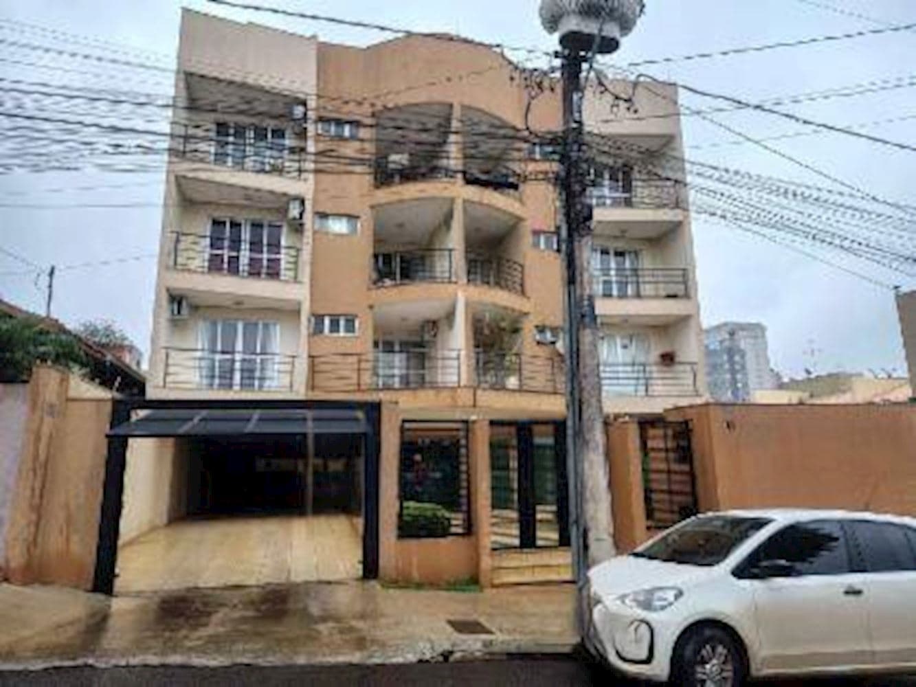 Foto 1 de 12: Apartamento em leilão em Arapongas - PR, bairro Vila Cascata — Apartamento na Vila Cascata em Arapongas/PR