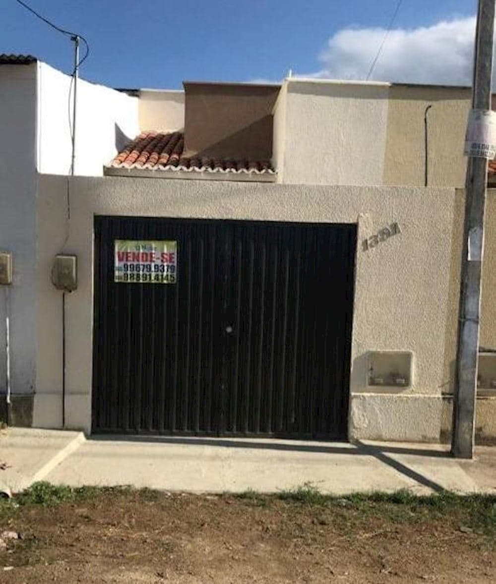 Foto 1 de 6: Casa em leilão em Maracanaú - CE, bairro Furna da Onça — Casa no Bairro Furna Da Onça - Maracanaú/CE
