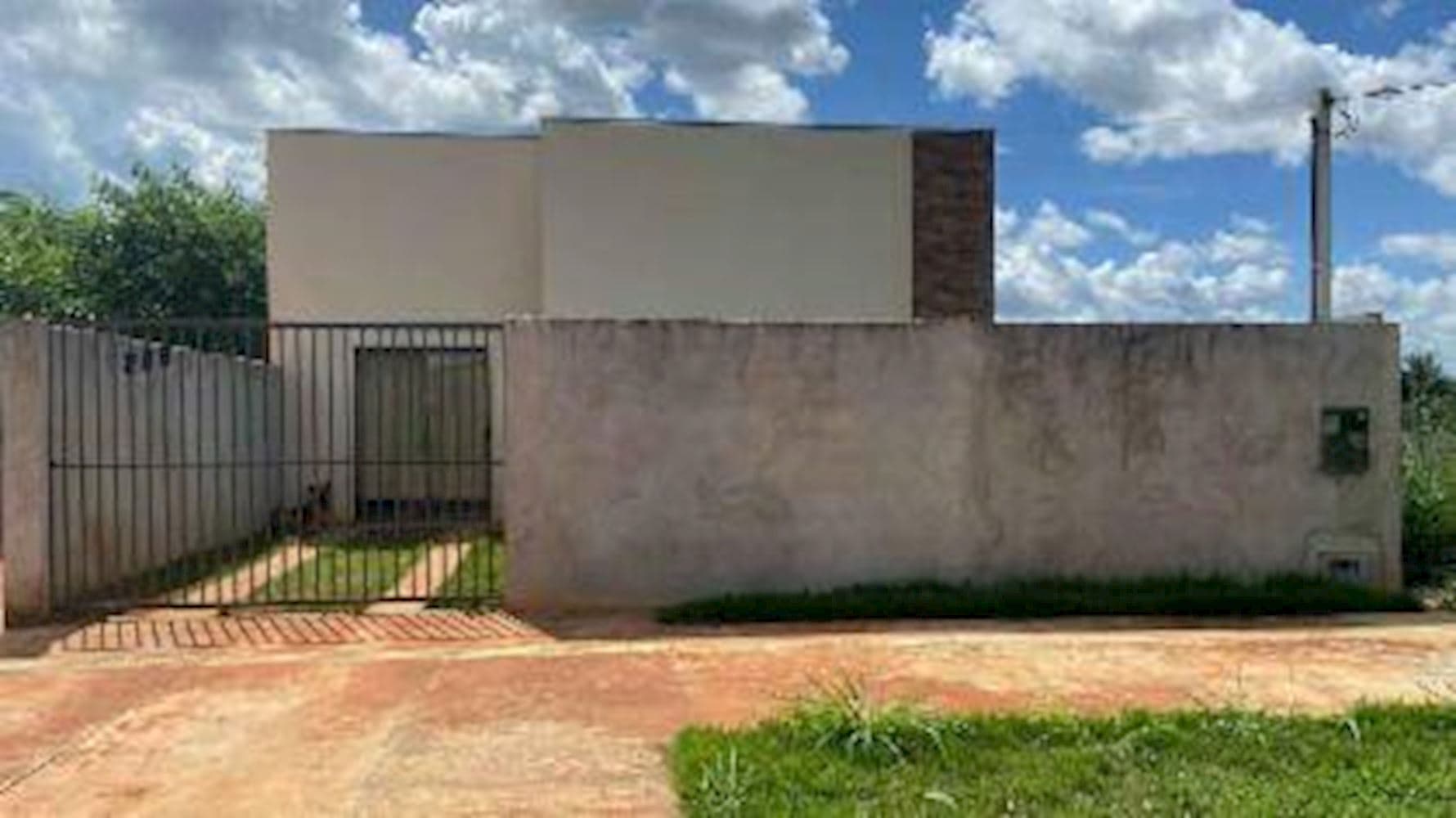 Foto 1 de 11: Casa em leilão em Sinop - MT, bairro Jardim Viena — Casa - Jardim Viena - Sinop/MT
