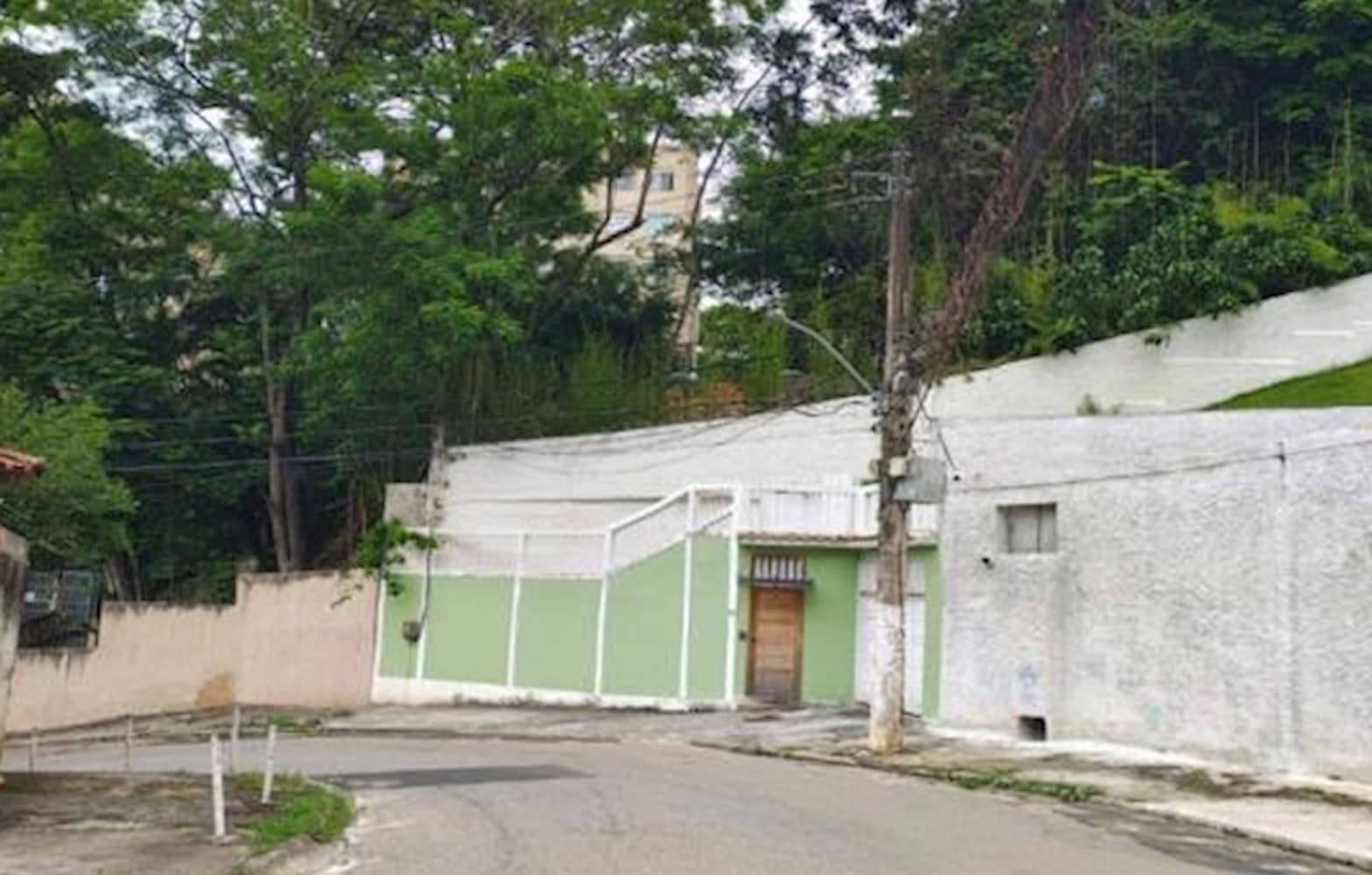 Foto 5 de 6: Casa em leilão em Niterói - RJ, bairro Santa Rosa — Casa em Santa Rosa - Niterói/RJ