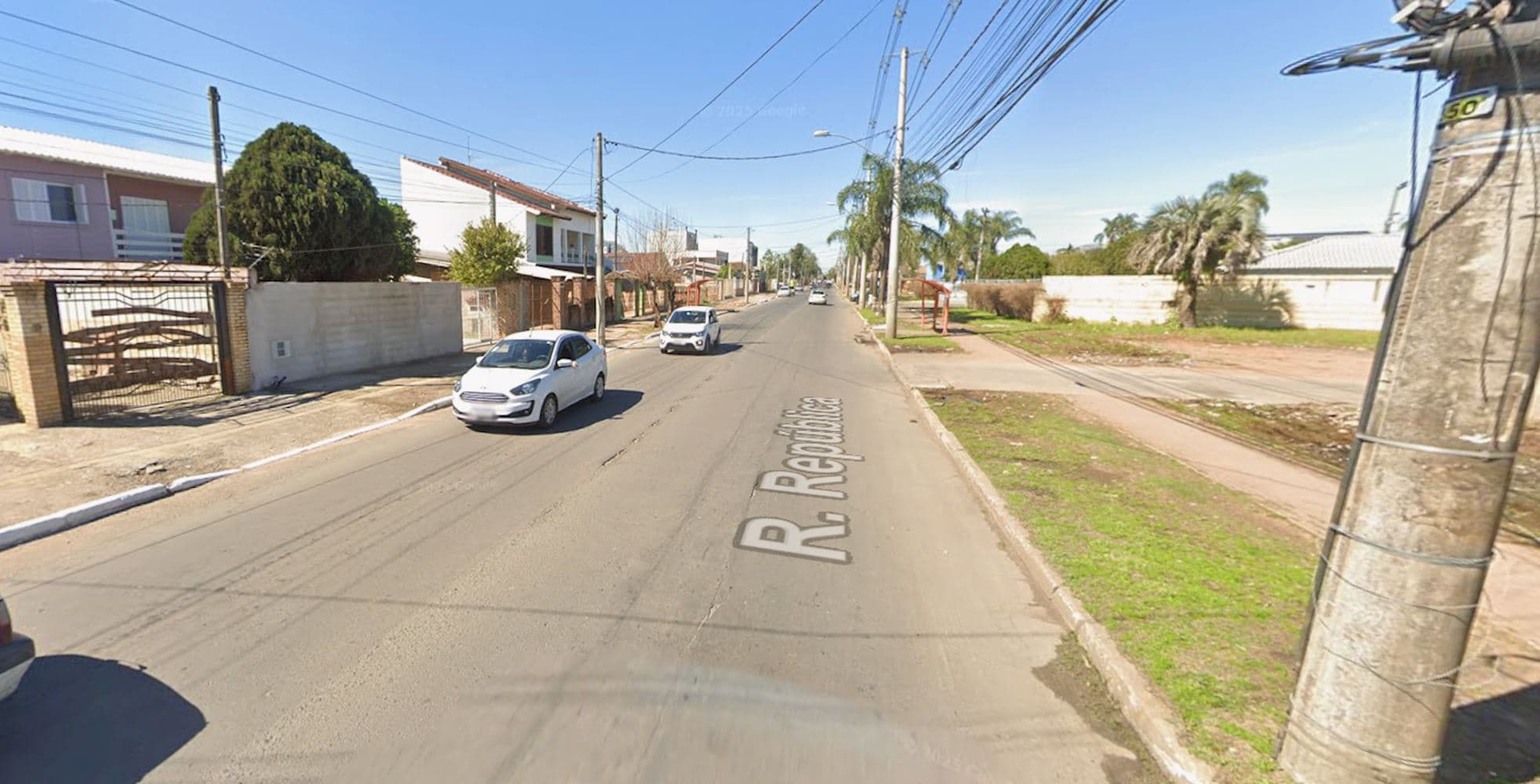 Foto 2 de 4: Casa em leilão em Canoas - RS, bairro Harmonia — Casa em Harmonia - Canoas/RS