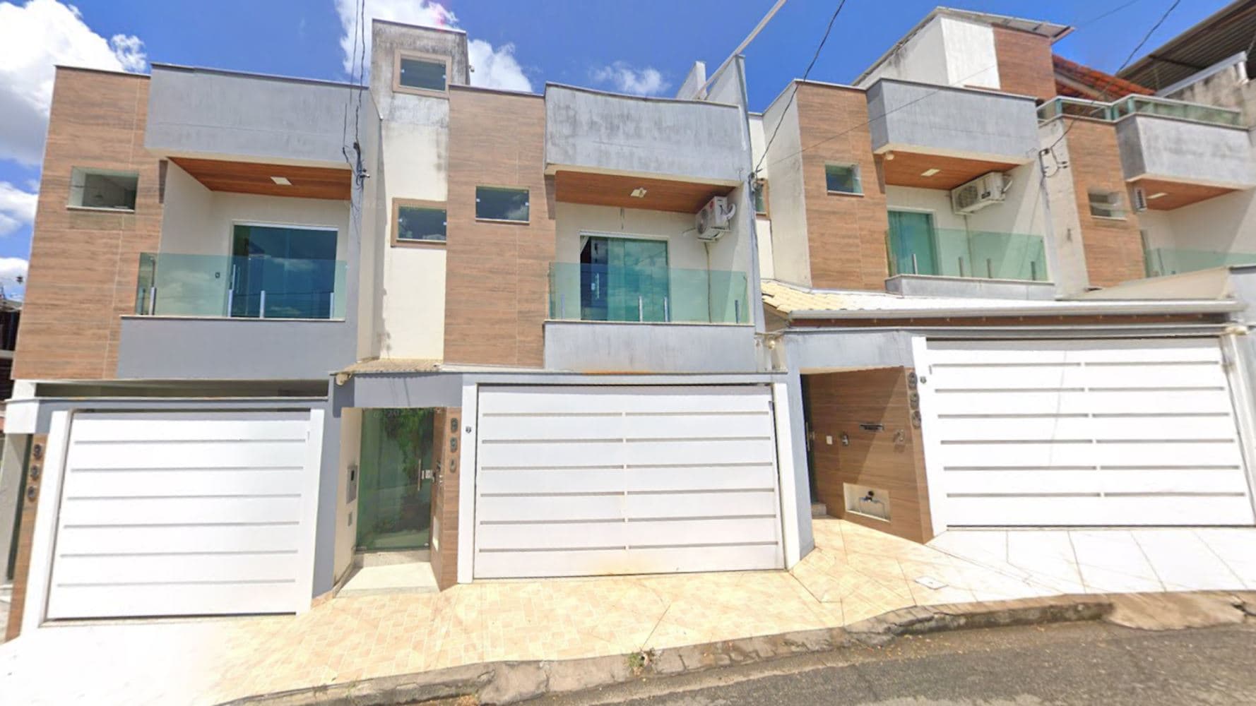 Foto 1 de 3: Apartamento em leilão em Santana Do Paraíso - MG, bairro Cidade Nova — Casa na Cidade Nova em Santana do Paraíso/MG