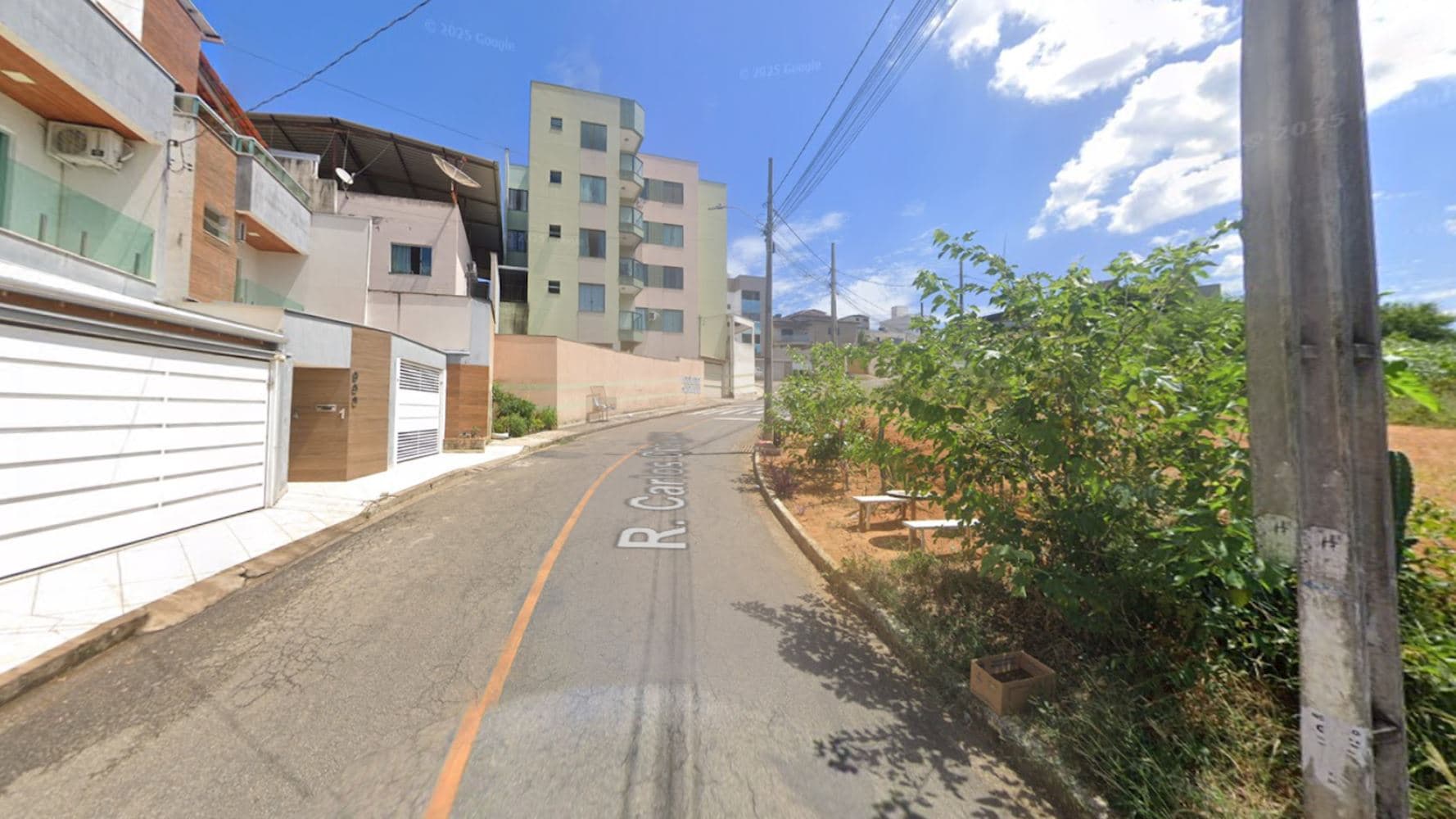 Foto 2 de 3: Apartamento em leilão em Santana Do Paraíso - MG, bairro Cidade Nova — Casa na Cidade Nova em Santana do Paraíso/MG
