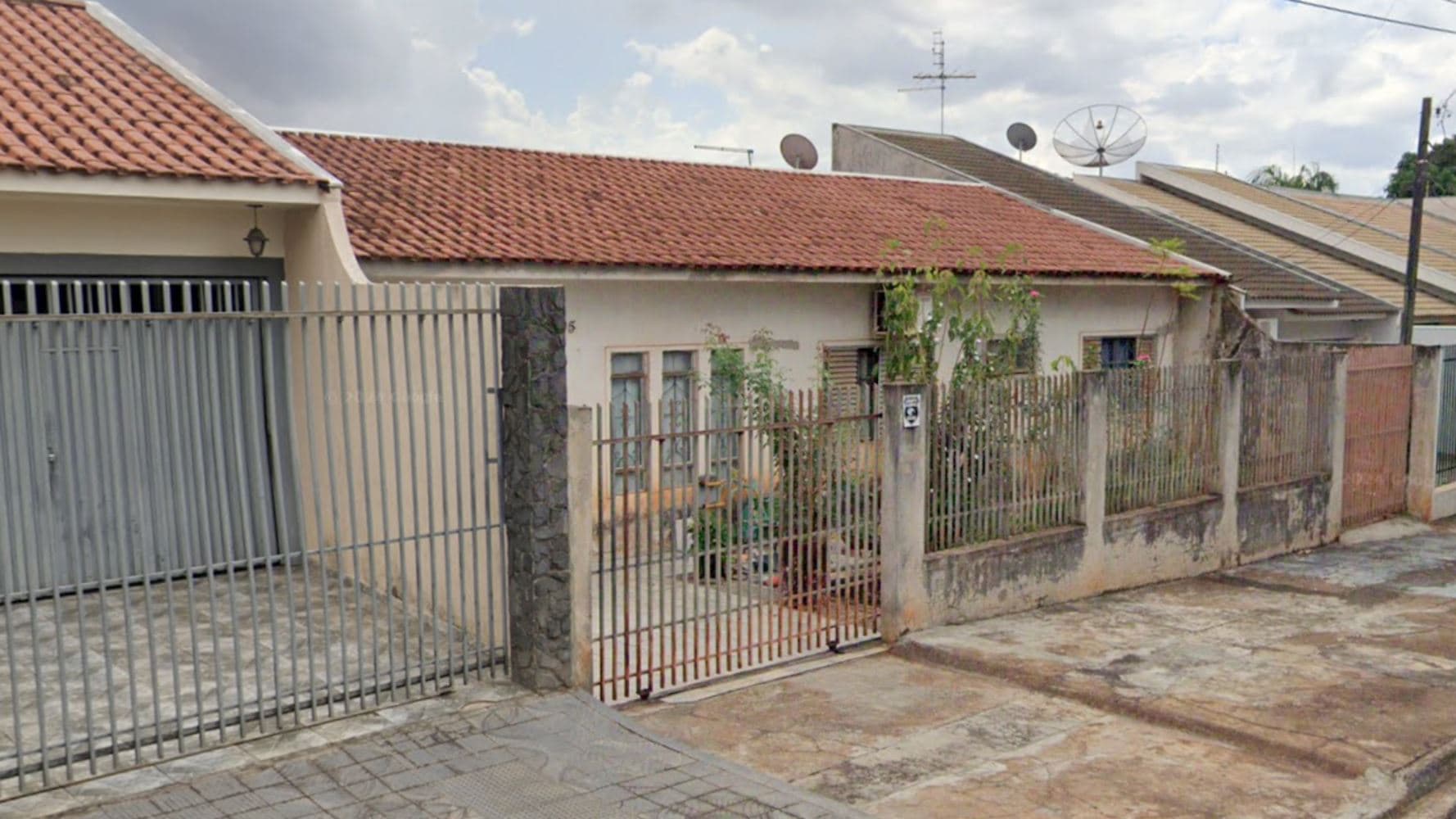 Foto 5 de 5: Casa em leilão em Maringá - PR, bairro Parque das Grevíleas — Casa no Parque das Grevíleas em Maringá/PR