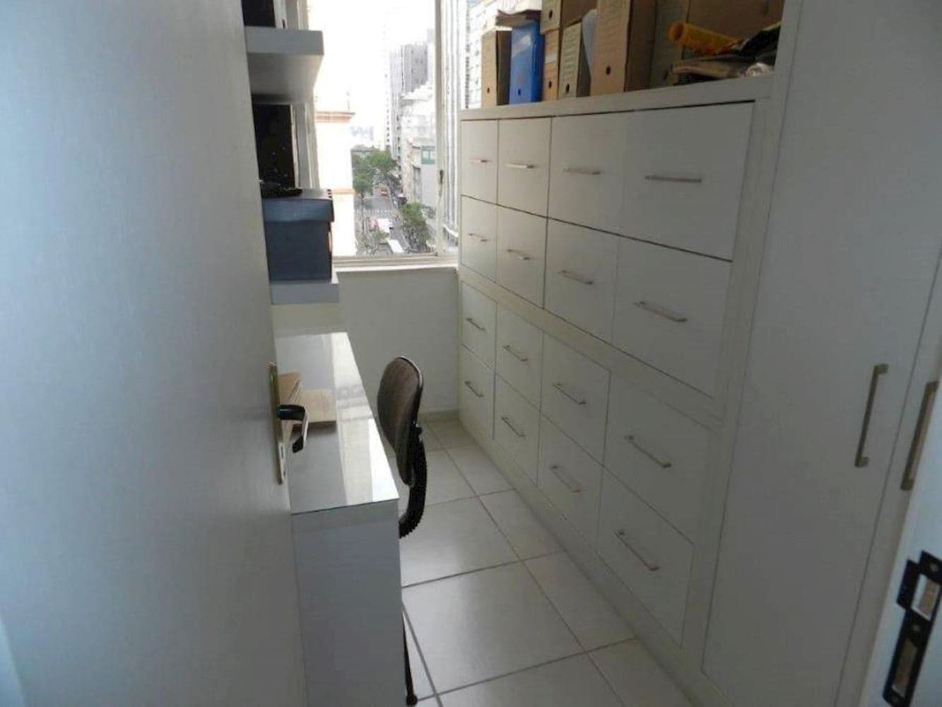 Foto 7 de 9: Comercial em leilão em Porto Alegre - RS, bairro Centro — Sala Comercial no "Ed. Continente de São Pedro" - Centro - Porto Alegre/RS