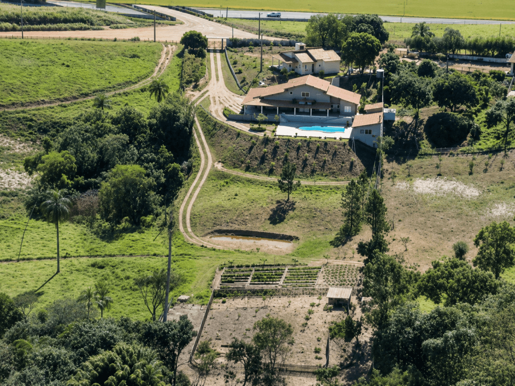 Foto 5 de 5: Terreno em leilão em Guararema - SP, bairro Lambari — Imóvel Residencial, 4 DORMITÓRIOS, 685m², Parque Agrinco, Guararema/SP