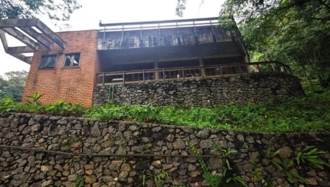 Casa em leilão em São Roque - SP — Casa 700 m² no Condomínio Sítio das Hortênsias - São Roque - SP
