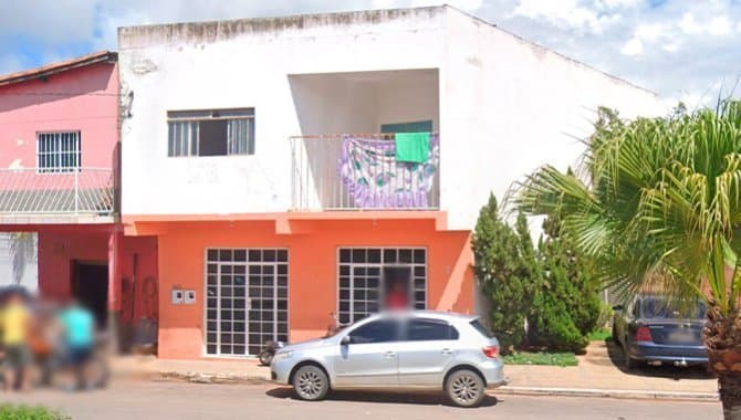 Comercial em leilão em Nova Porteirinha - MG — Imóvel Residencial e Comercial 174 m² - Centro - Nova Porteirinha - MG