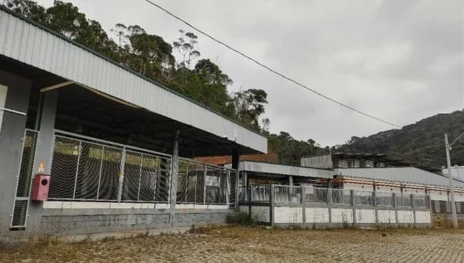 Comercial em leilão em Bom Jardim - RJ — Galpão 9.071 m² - Barra Alegre - Bom Jardim - RJ