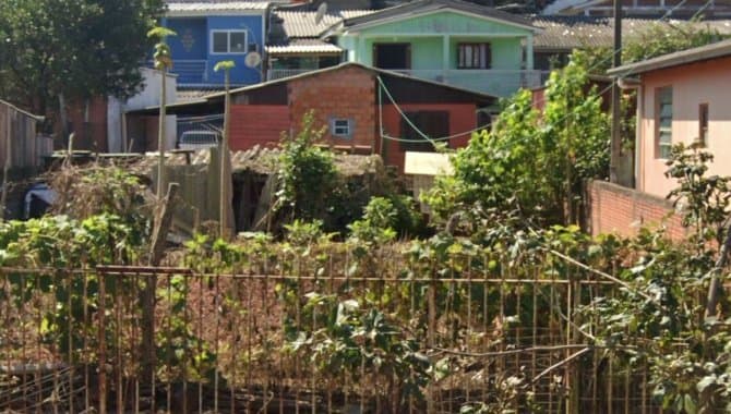 Casa em leilão em Sapucaia Do Sul - RS — Casa em Terreno de 350 m² - Vila Esmeralda - Sapucaia do Sul - RS